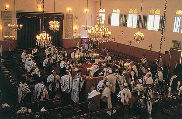 Cérémonie dans une synagogue