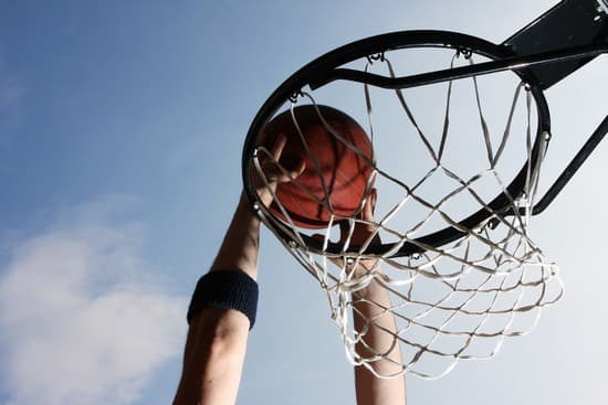 Panier de basket-ball – Média LAROUSSE