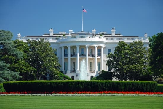la Maison-Blanche en anglais The White House ou Executive Mansion ...