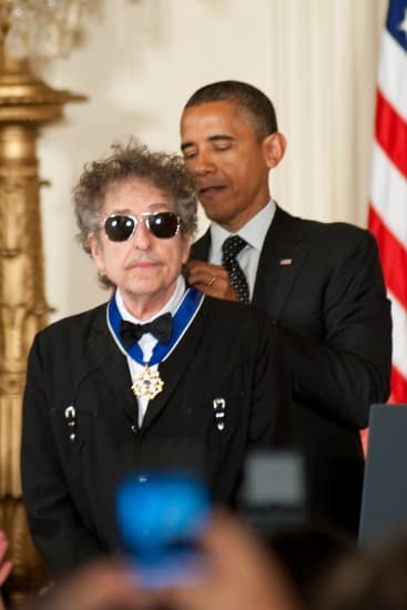 Bob Dylan décoré par Barack Obama