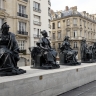 Statues des six continents du monde, à Paris